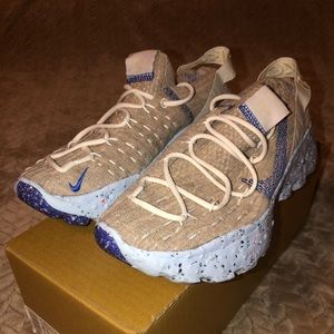 Nike W Space Hippie 04